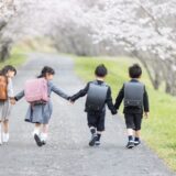 言葉じゃなくても伝わる「おはよう」ー多様な表現を認める教育と社会